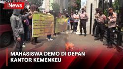 Desak LPEI Dibubarkan, Mahasiswa Bakar Ban di Depan Kantor Kemenkeu