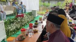 Viral Pesta Pernikahan Seperti Sedang Presentasi di Kelas, Netizen Heboh<