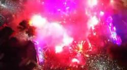 Potret Kemeriahan Perayaan 1 Abad Persis Solo, Puluhan Ribu Suporter Pesta Flare dan Kembang Api<