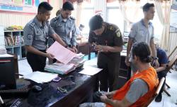 Sempat Kabur, WNA Asal Prancis Kasus Pidana Keimigrasian Ditangkap Intelijen Kejaksaan <