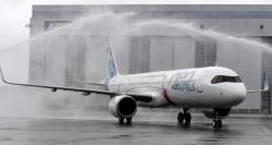 Ngeri! Kaca Jendela Lepas, Pesawat Airbus A321LR Putar Balik 