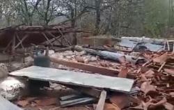 Puting Beliung Terjang Permukiman di Sampang, 38 Rumah Rusak 1 Rata dengan Tanah<