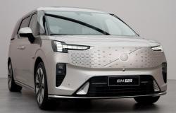 Andalkan Merek China, Volvo Luncurkan MPV Mewah Pertama Penantang Toyota Alphard