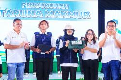 Dampingi Petani, Mahasiswa Dilantik Menjadi Taruna Makmur