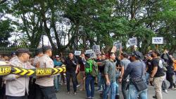 Simulasi Demo di PLTU Palabuhanratu Sukabumi Berujung Ricuh