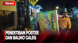 Petugas Tertibkan Ratusan Poster dan Baliho Caleg di Kediri 