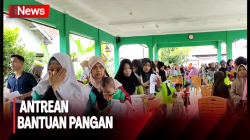 Antrean Ratusan Warga di Cilacap Berebut Bantuan Pangan Telur dan Ayam Gratis