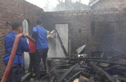 Lupa Matikan kompor, Rumah Permanen di Way Kanan Ludes Terbakar
