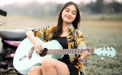  Profil dan Biodata Putri Kristya, Penyanyi Cantik Bertalenta asal Karanganyar dengan Suara Merdu<