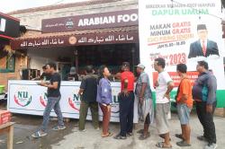 Dapur Umum Prof Mahfud Sediakan 150 Porsi Makan Gratis Setiap Hari