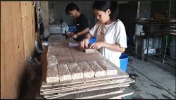 Harga Kedelai Naik, Perajin Tempe di Boyolali Kurangi Ukuran dan Jumlah Produksi<