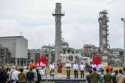 Presiden Jokowi Resmikan Tangguh Train 3, Produsen Gas Terbesar di Indonesia