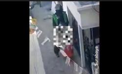 Viral Ojol di Surabaya Pamer Kemaluan lalu Paksa Bocah 4 Tahun Pegang<