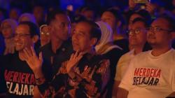 Jokowi Hadiri Puncak Hari Guru Nasional di GBK, Didampingi Mendikbudristek dan Menag