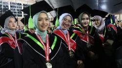 Telkom University Wisuda 4.387 Sarjana, Rektor: Kalian Harus Jadi Solusi bagi Masyarakat
