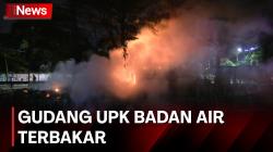 Api Lalap Gudang Penyimpanan Peralatan UPK Badan Air Pemprov DKI Jakarta 