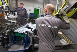 Tidak Kompetitif, Volkswagen Bakal Lakukan Pengurangan Karyawan
