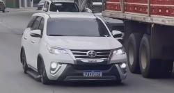 Viral Modifikasi Toyota Fortuner Jadi Aneh, Nyeleneh Dibuat Ceper 
