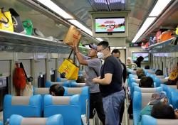 KAI Operasikan 34 KA Tambahan untuk Natal dan Tahun Baru, Tiket Dapat Dipesan Mulai Hari Ini 