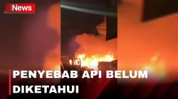 Lapak Pengepul Barang Bekas di Cakung Ludes Terbakar