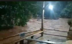 Banjir Bandang Terjang 6 Desa di Bojonegoro, Ketinggian Air Capai 1 Meter<