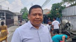 Caleg Partai Perindo Bantu Cor Lapangan untuk Kegiatan Masyarakat di Pulogadung <