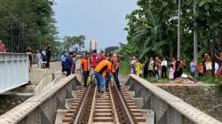 Lansia Tertabrak Kereta, Daop 2 Bandung Minta Warga Tak Beraktivitas di Jalur KA<