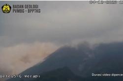 Gunung Merapi Terus Muntahkan Awan Panas, 2 Kabupaten Terdampak