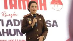 Kajari Kolaka Utara Mengaku Pening, Barang Bukti Ratusan Liter Solar Berubah Jadi Air<