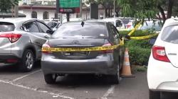 Geger, Pemuda Tewas Membusuk dalam Sedan Camry di Parkiran Stasiun Bandung <