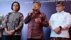 Wapres Ma'ruf Amin Instruksikan Segera Evakuasi Korban Erupsi Gunung Marapi