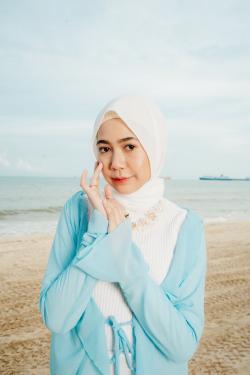 Simpel, Ini Tutorial Makeup Keren dari Ndarusucii yang Tarik Perhatian Viewers di YouTube!