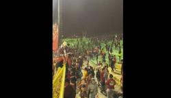Laga PSM Makassar Vs Bhayangkara FC Diwarnai Bentrok 2 Kelompok Suporter<