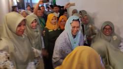 Yenny Wahid Kunjungi Ponpes Qashrul Arifin di Sleman, Disambut Selawat