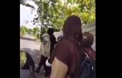 Viral Video Siswa SMA di Situbondo Pukul Siswi dengan Helm dan Dijambak