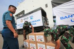 Pengiriman Bantuan Puluhan Ribu Botol Air Mineral AQUA untuk Palestina