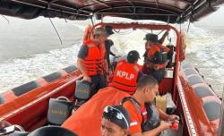 Kapal TB Bina Bawa 11 Penumpang Terbakar di Perairan Pelalawan Riau, 1 Hilang