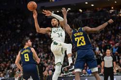 Cetak 64 Poin, Giannis Antetokounmpo Ukir Rekor di Milwaukee Bucks 