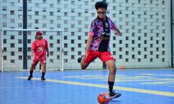 Alam Ganjar Main Futsal di Bekasi, Singgung Pentingnya Pemerintah Sediakan Ruang Publik Gratis