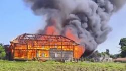 Ponpes Salafi Miftahul Ulum Lebak Terbakar, Puluhan Kamar Santri Ludes