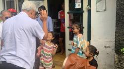 Momen Ganjar Akrab dengan Anak-anak hingga Tenangkan Balita yang Menangis
