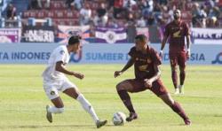 Hasil Liga 1: Sempat Dihentikan, Persik Vs PSM Berakhir Tanpa Pemenang