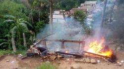 2 Rumah di Cibadak Sukabumi Dibakar Warga, Diduga karena Jadi Tempat Prostitusi dan Kumpul Kebo <