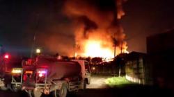 Kebakaran Hebat Gudang Thinner di Surabaya, 27 Mobil Damkar Dikerahkan