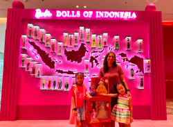 Unik Banget Ada Rumah Barbie Raksasa di Senayan Park, Tingginya Mencapai 2,4 Meter 