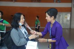 Rayakan Hari Ibu dan Natal, Bandara AP1 Gelar Pertunjukan Seni dan Demo Make Up<