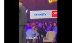 Viral Prabowo Tarik Kerah Jaketnya saat Debat Cawapres, Ini Penjelasan Bahlil 