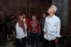 Mendengar Kehidupan Guru Honorer, Ganjar Mau Prioritaskan Kesejahteraan