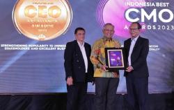 Jaga Pertumbuhan Bisnis, Direksi bank bjb Raih Best CMO Award 2023