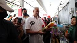 Ditawari Jamu Kuat Lelaki Kuda Laut di Pasar Nguter Sukoharjo, Ganjar: Berapa Harganya?